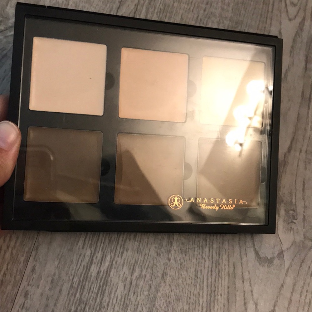 Anastasia Beverly Hills Cream Contour Kit